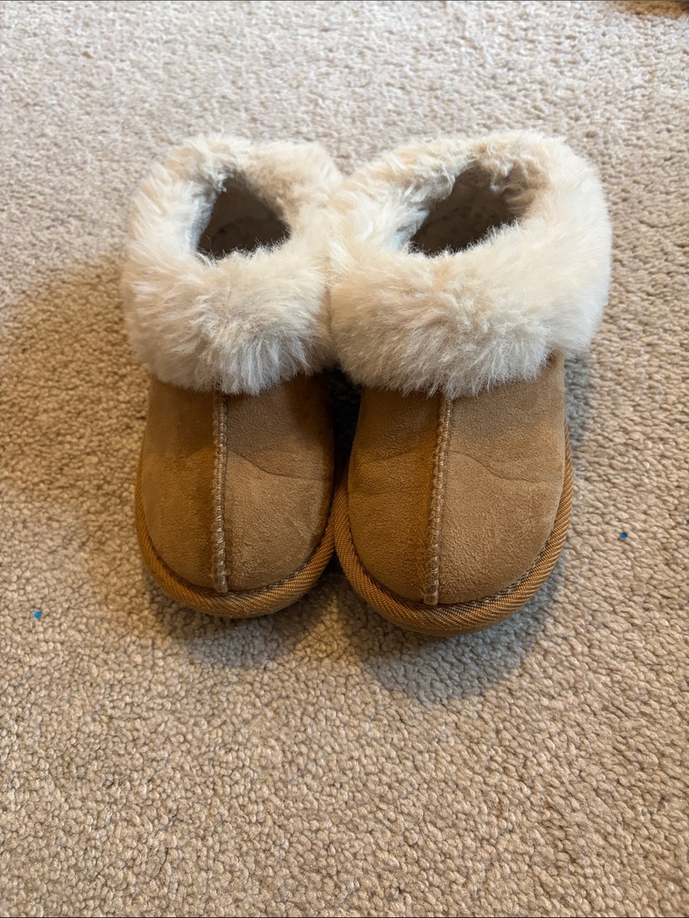 Cat and Jack Cozy Faux Fur Lined Slipper Shoes in Chestnut